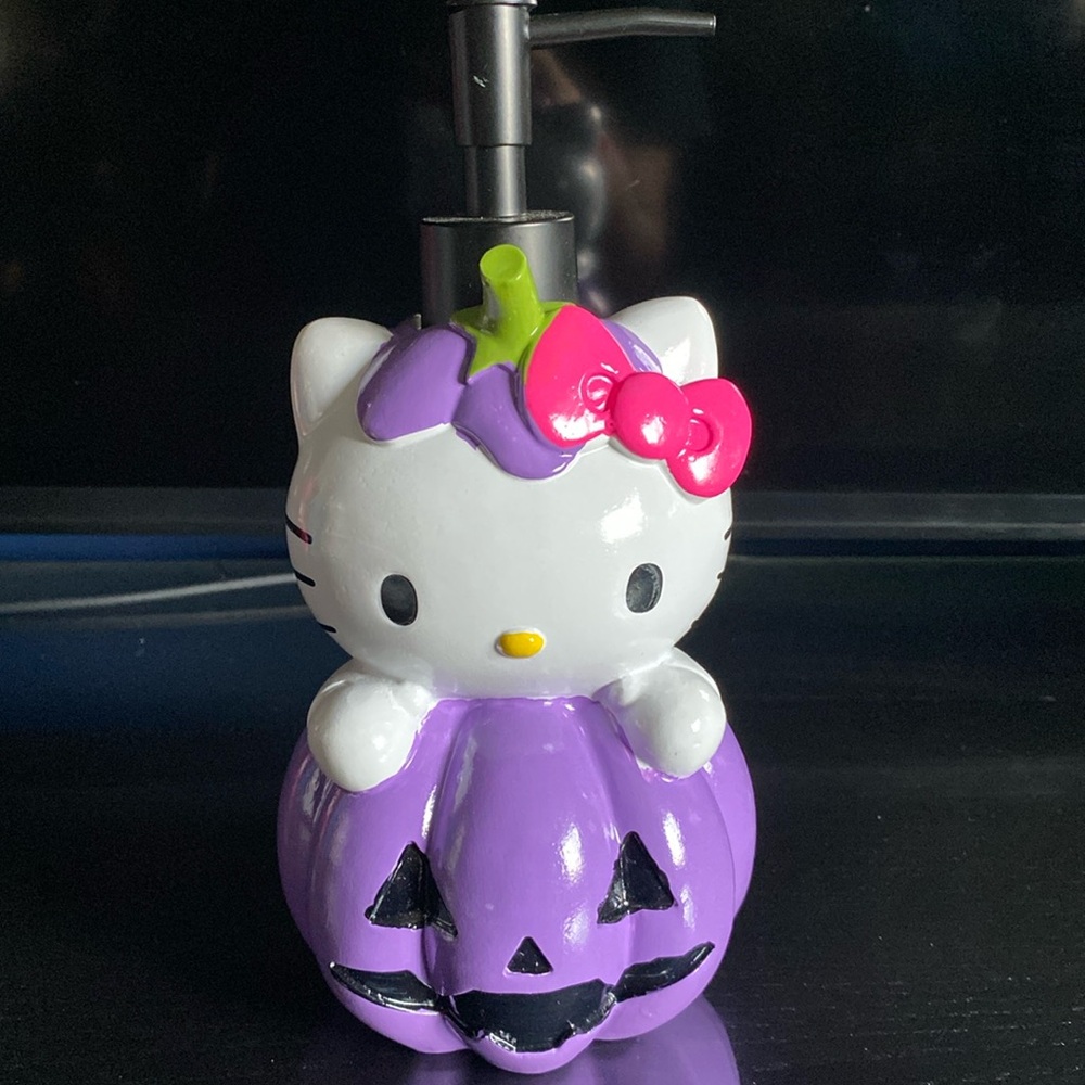 New 2024 Sanrio Hello Kitty Halloween Soap Dispenser, Purple Pumpkin Design